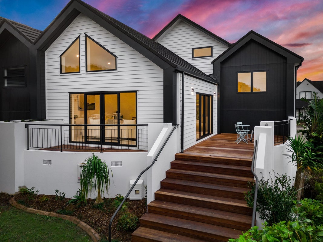 16A Saint Jerome Avenue, Te Atatu Peninsula, Auckland - Carousel 2
