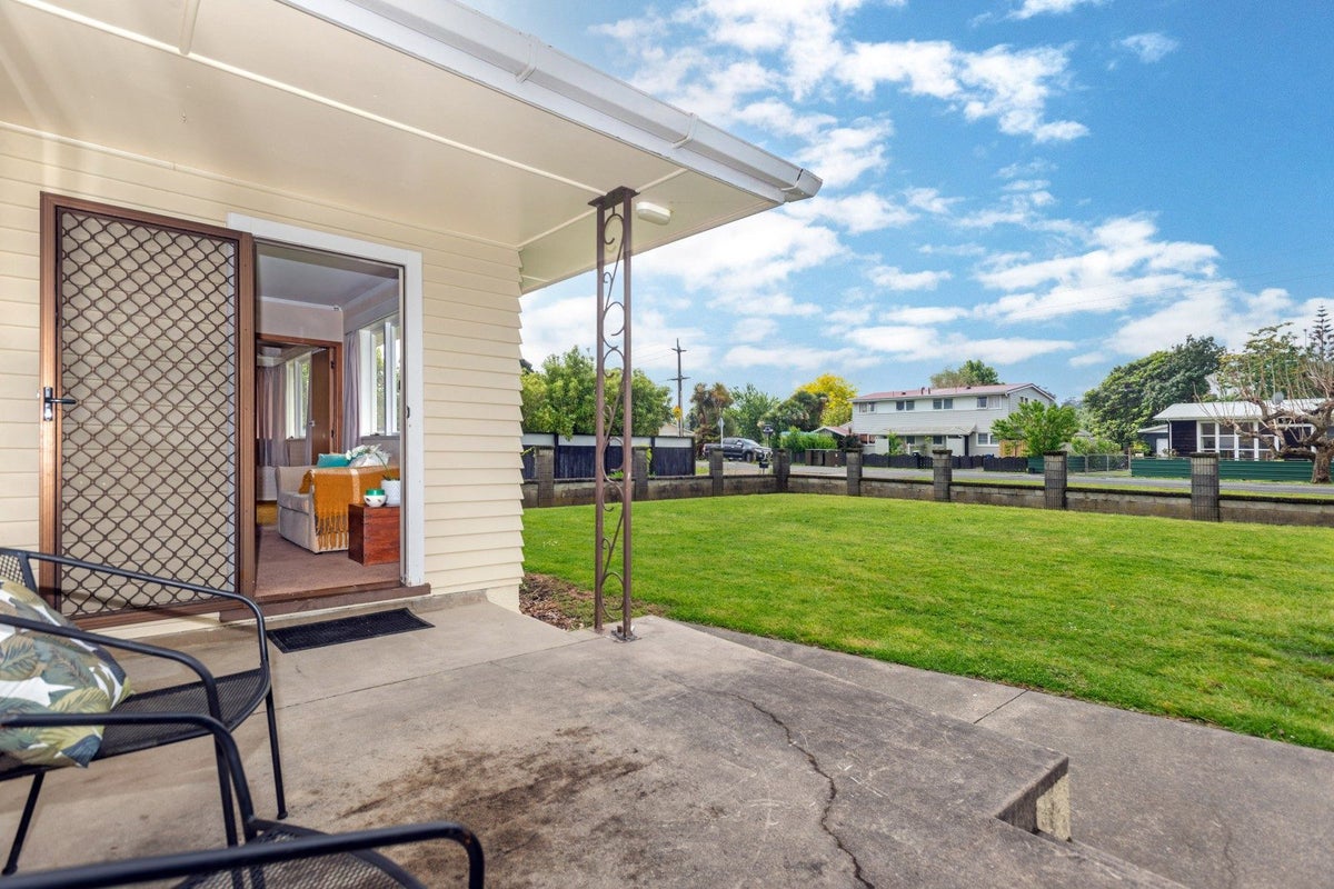 92 Oak Street, Mangapapa, Gisborne - Carousel 26