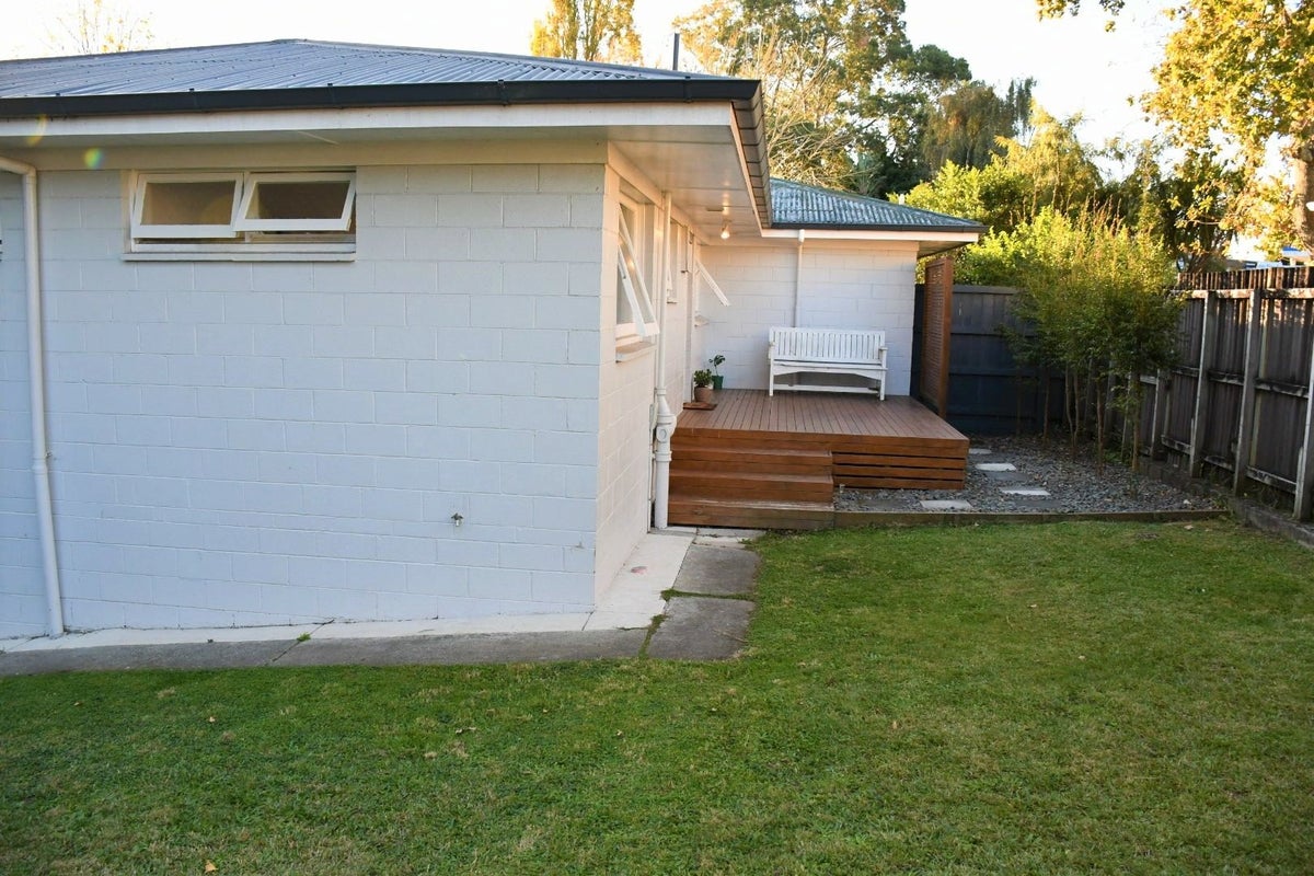 130B Clyde Street, Hamilton East, Hamilton - Carousel 1