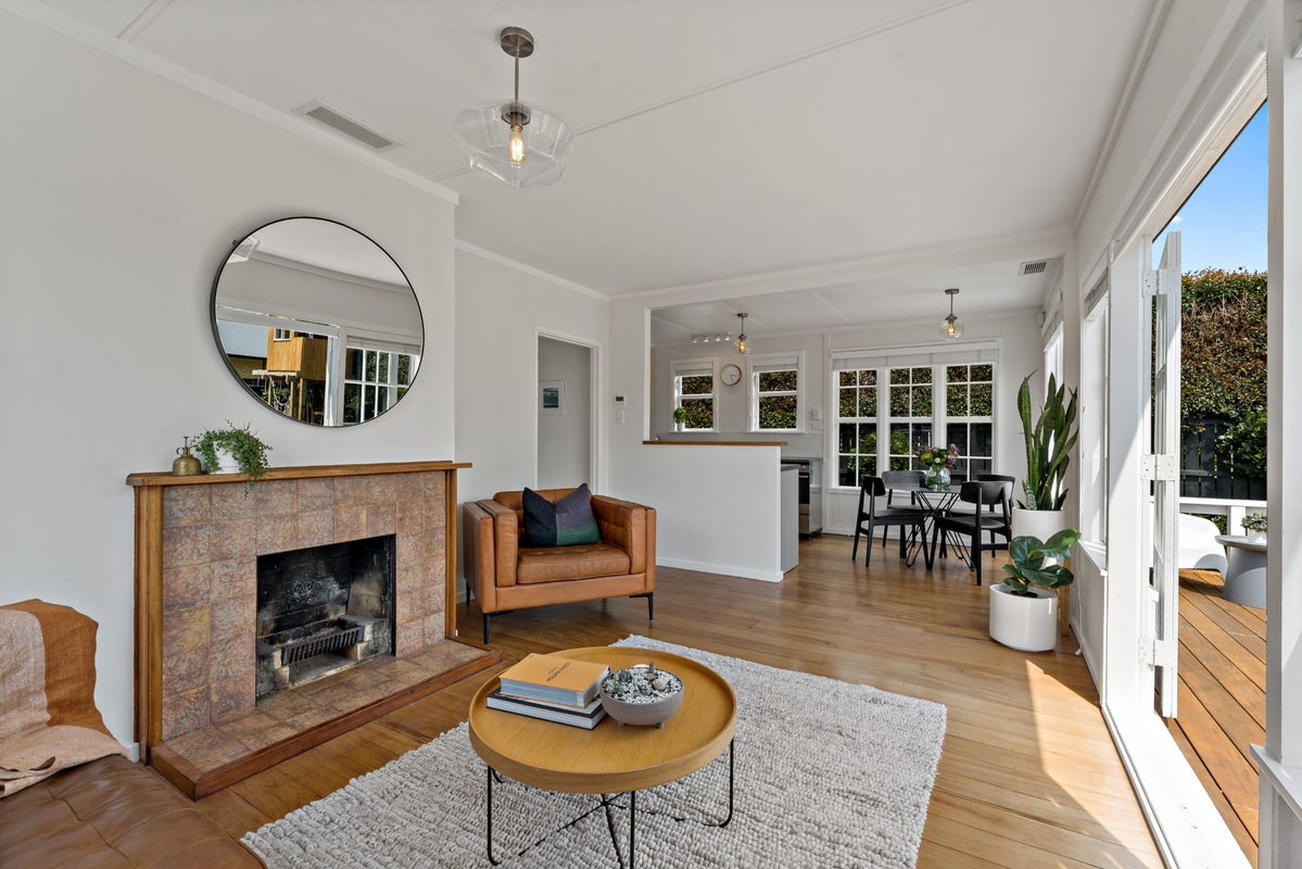 48 Tahapa Crescent, Meadowbank, Auckland - Carousel 2