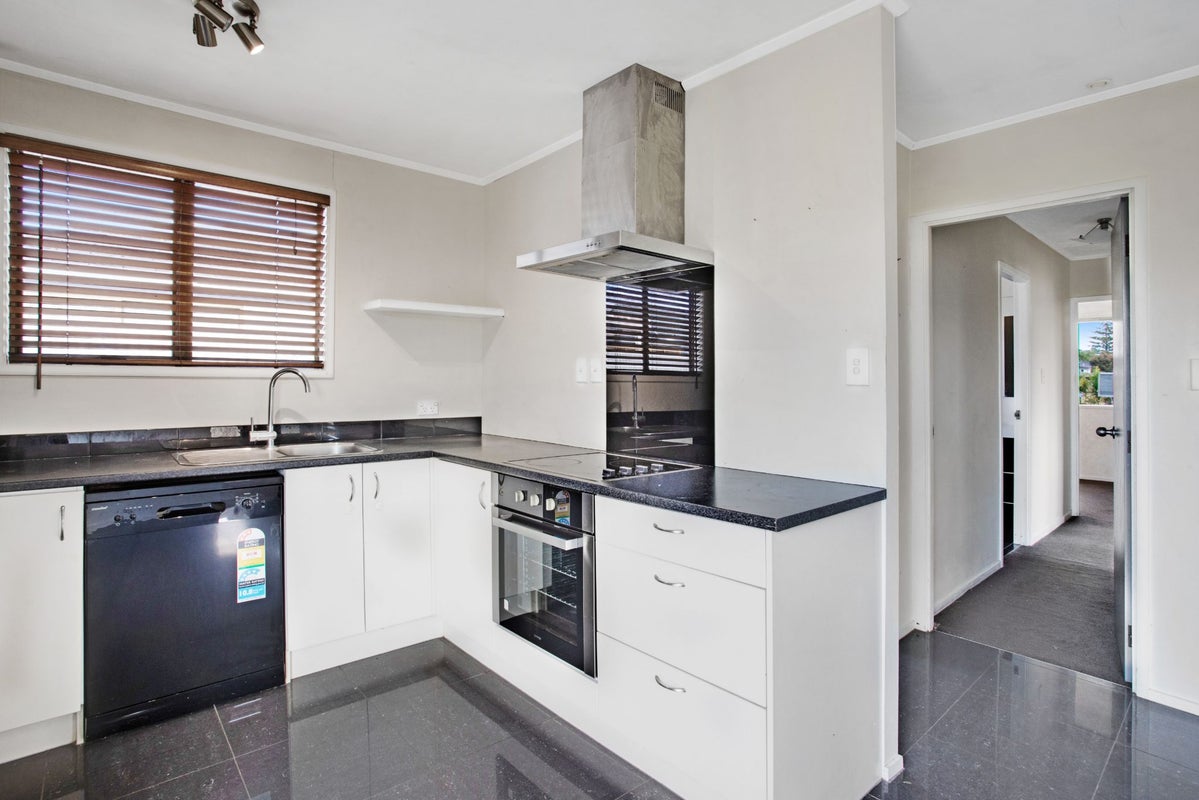 74 Mahunga Drive, Favona, Auckland - Carousel 2