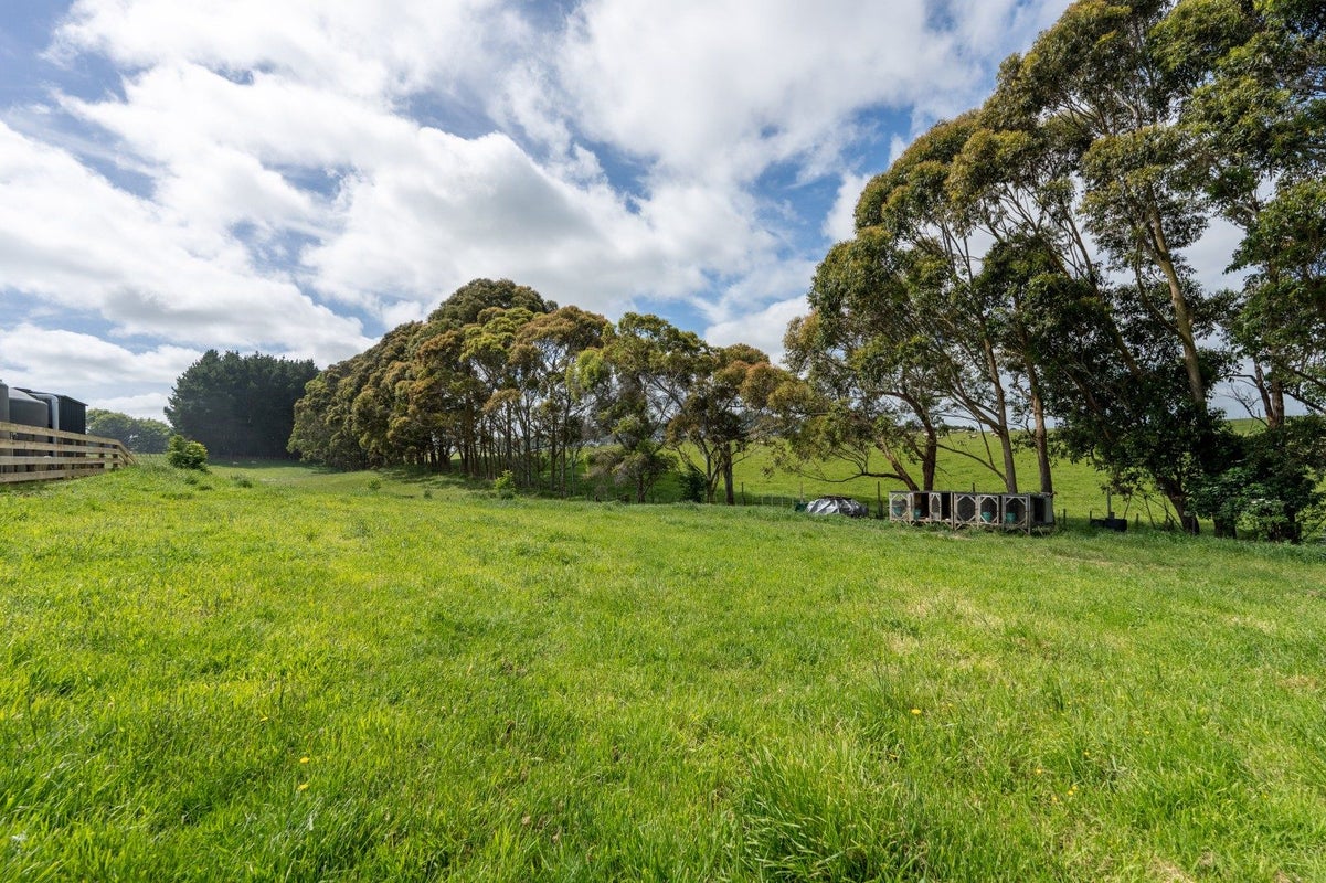 29 Vogel Street, Halcombe, Feilding - Carousel 23