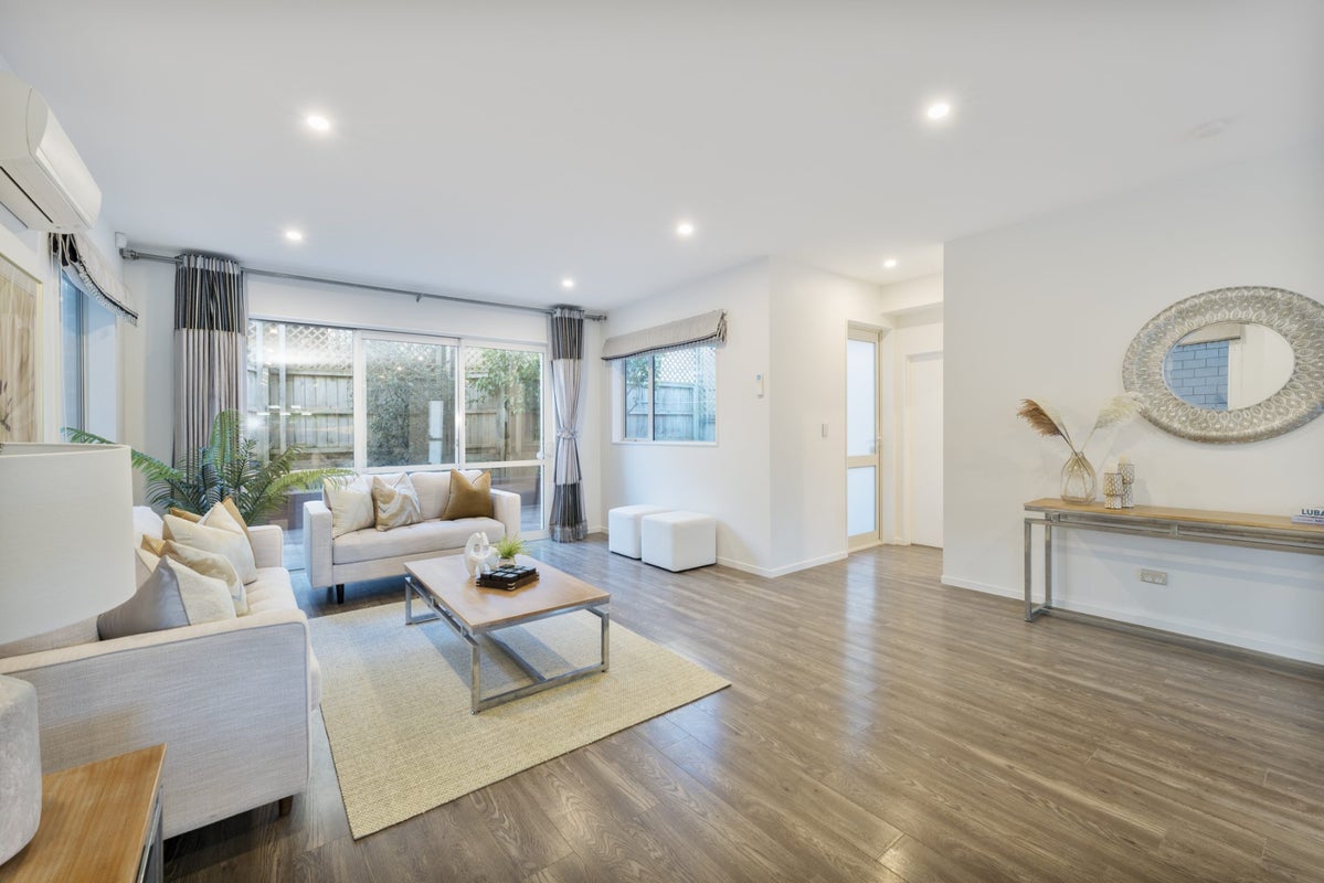 22 Sunshine Boulevard, Sunnyvale, Auckland - Carousel 2