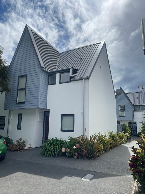 7/27 Cornwall Street, St Albans, Christchurch - Carousel 1