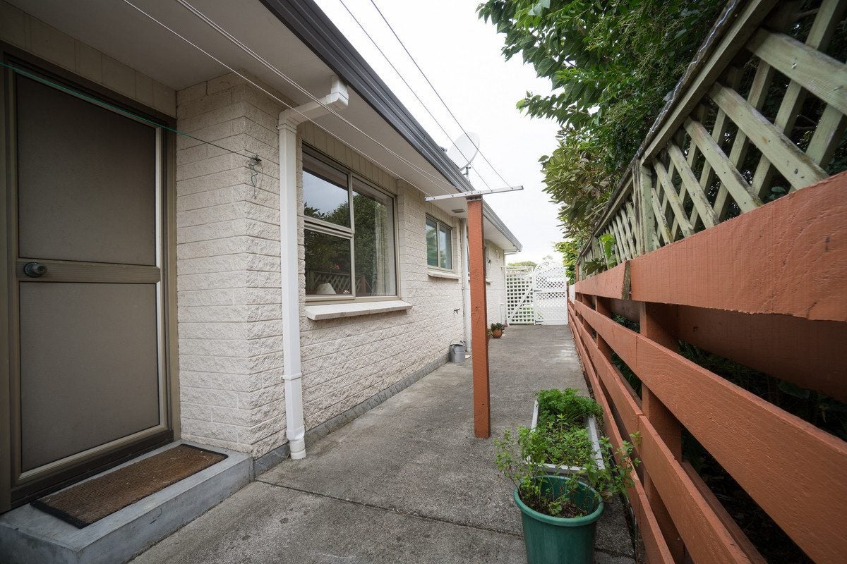 6 Edwards Place, Terrace End, Palmerston North - Carousel 11