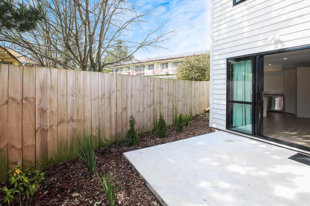 4/19 Albert Street, Hamilton East, Hamilton - Carousel 12