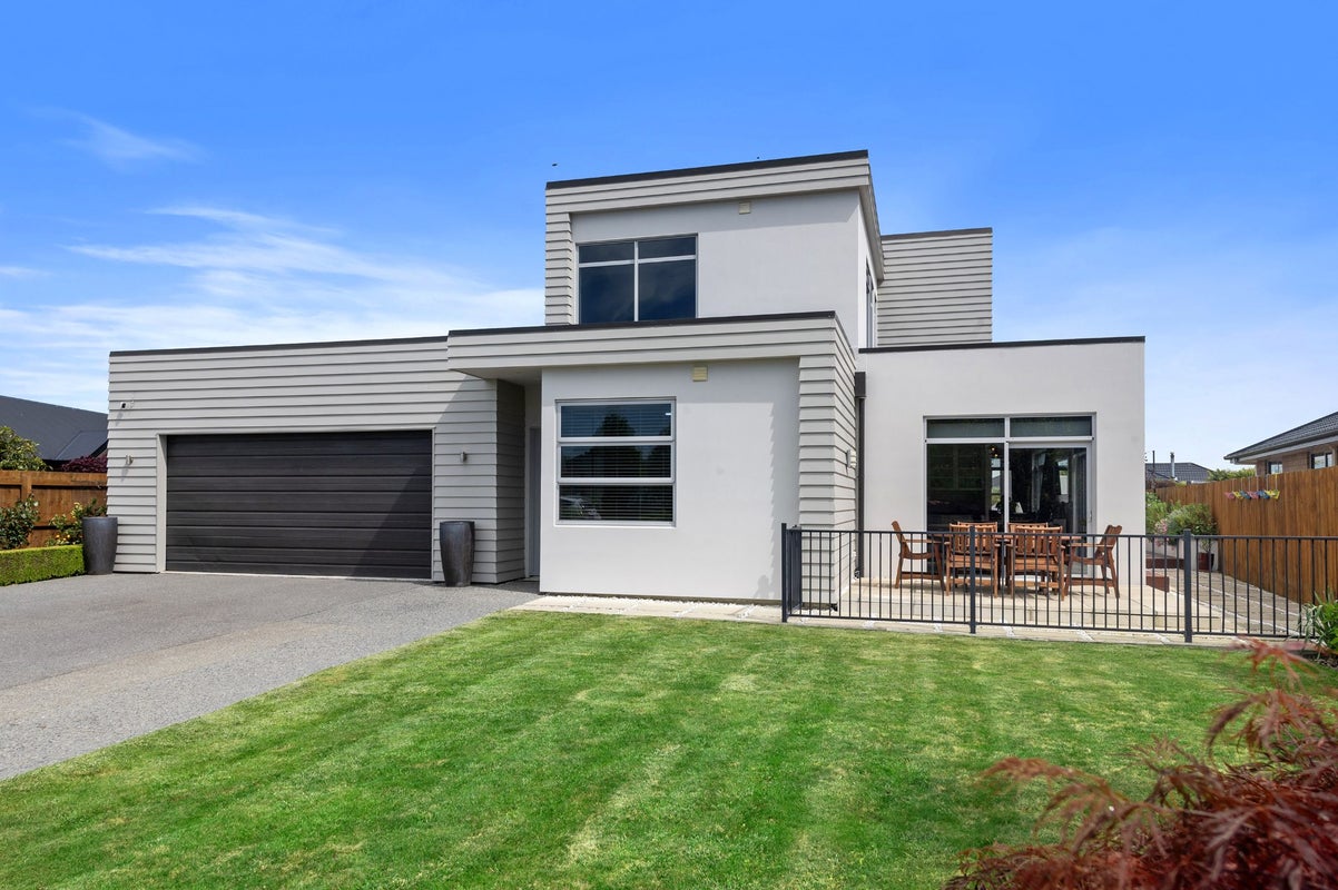 14 Orchard Grove, Netherby, Ashburton - Carousel 30