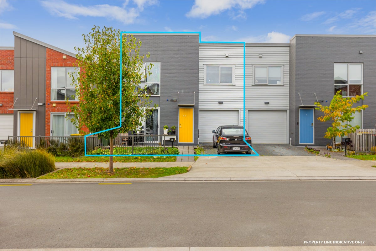 39 Ambar Ridge Avenue, Massey, Auckland - Carousel 1
