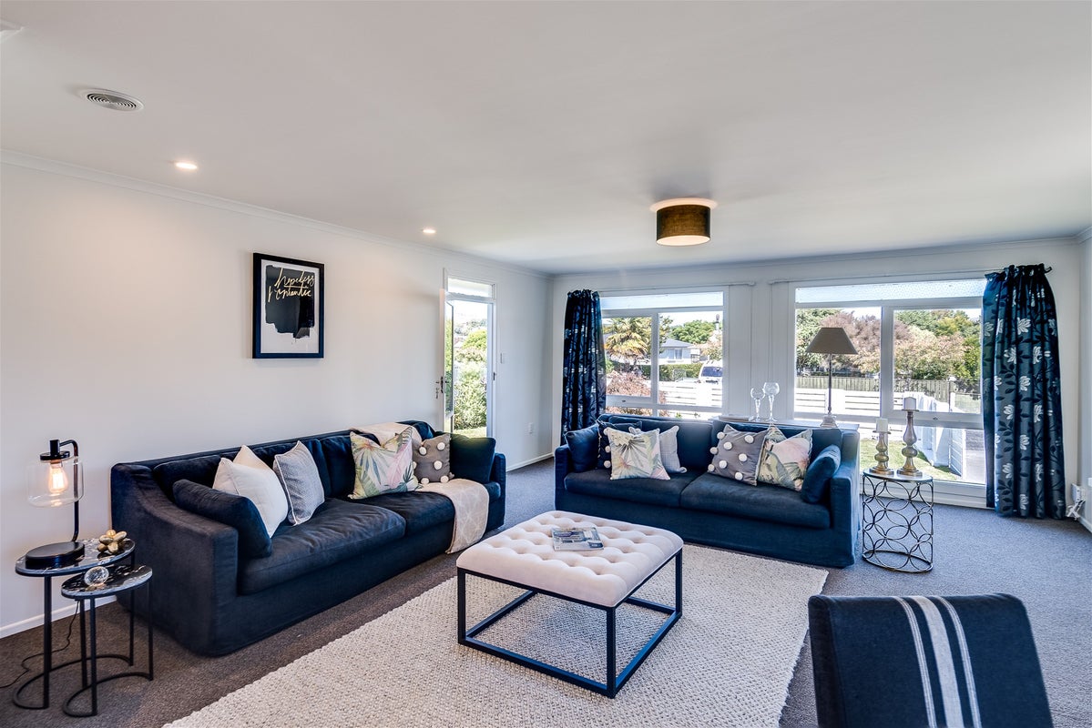 21 Elliott Crescent, Havelock North, Havelock North - Carousel 2