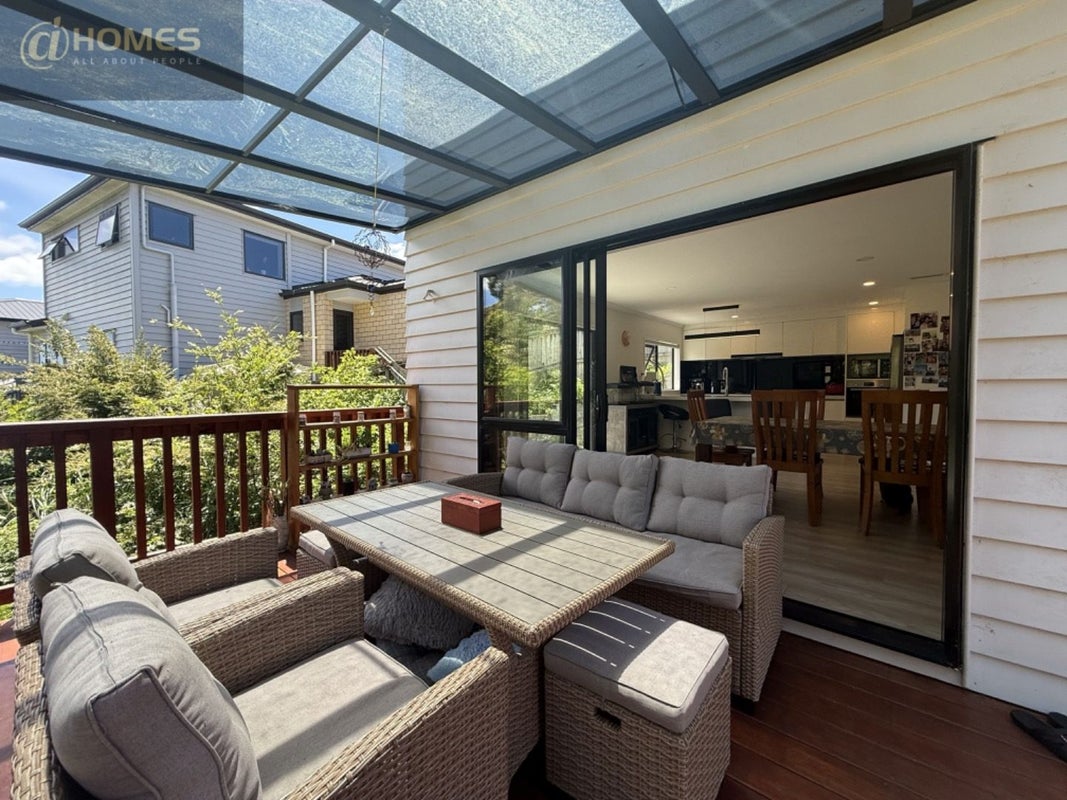 70 Sungrove Rise, Sunnyvale, Auckland - Carousel 2