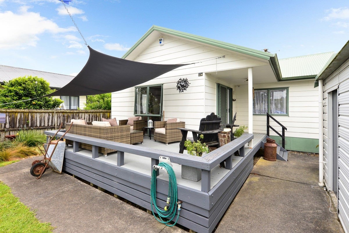 205 Tuhikaramea Road, Dinsdale, Hamilton - Carousel 1