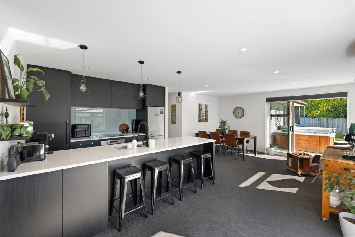 64 Fairfax Crescent, Pyes Pa, Tauranga - Carousel 2