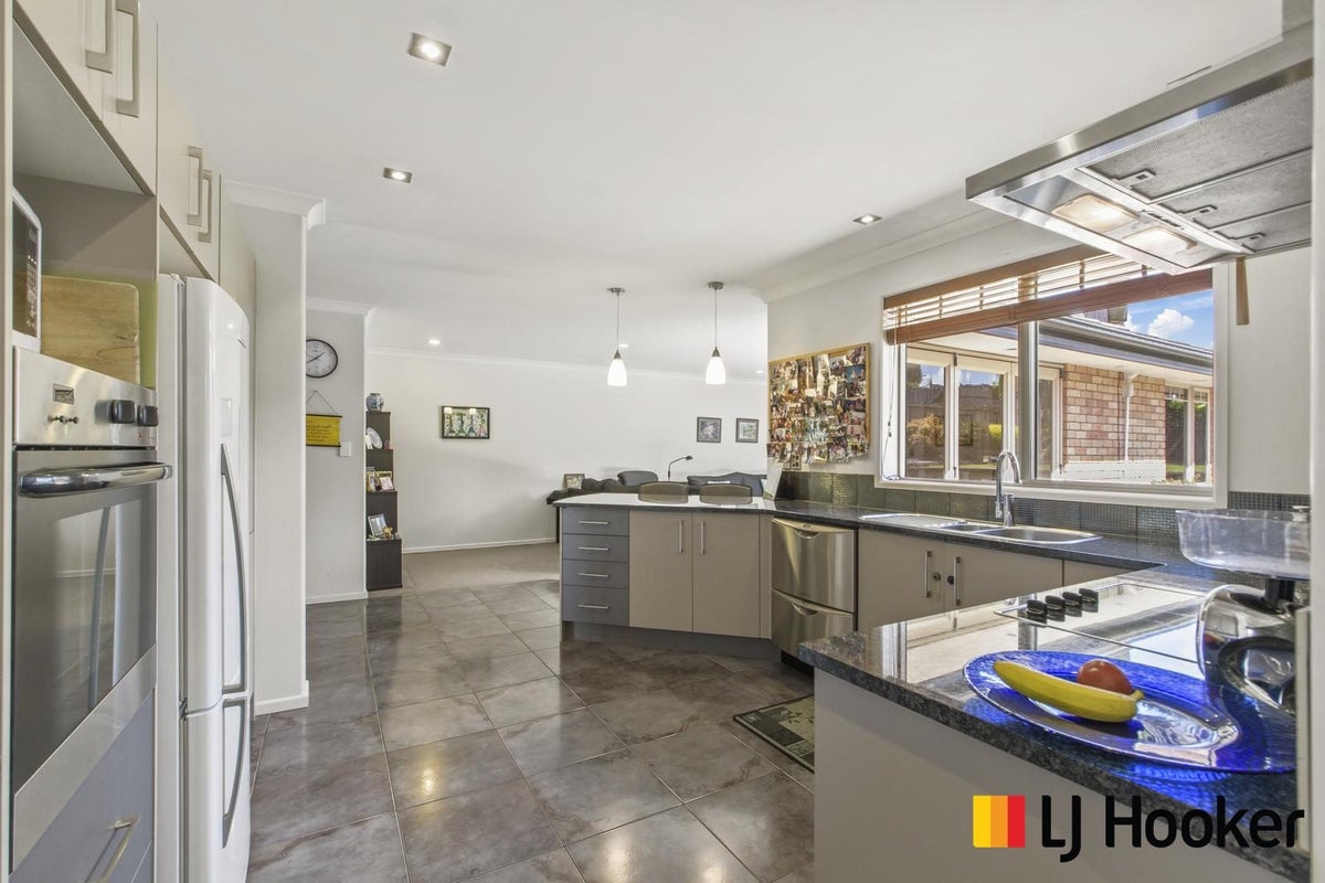 33 Parkhaven Drive, Rosehill, Papakura - Carousel 2