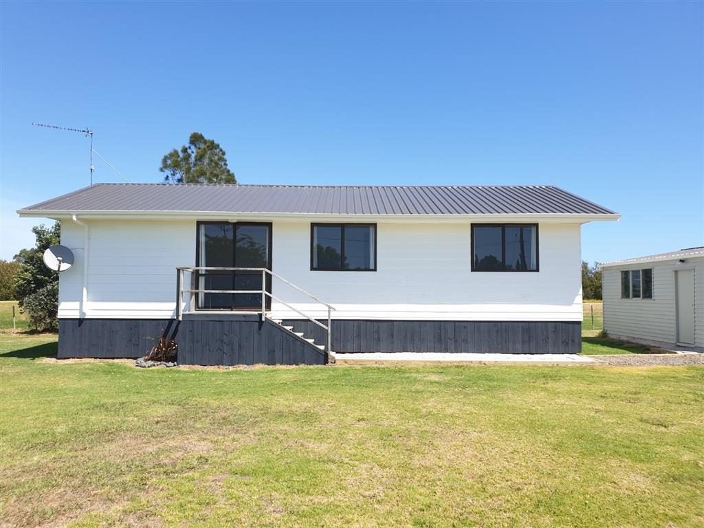 42 Parakai Avenue, Parakai, Helensville - Carousel 1