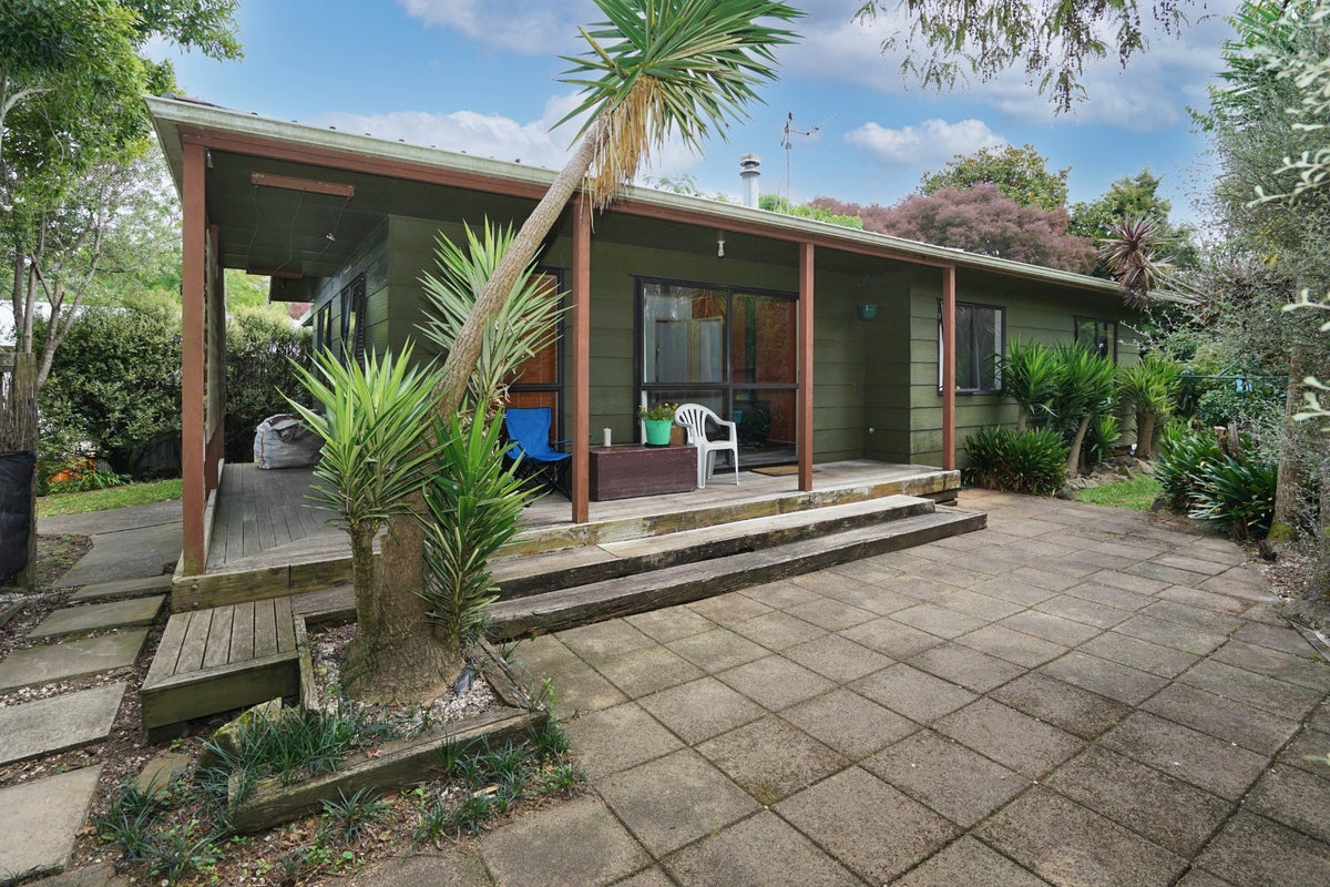 37A Splitt Avenue, Glenview, Hamilton - Carousel 1