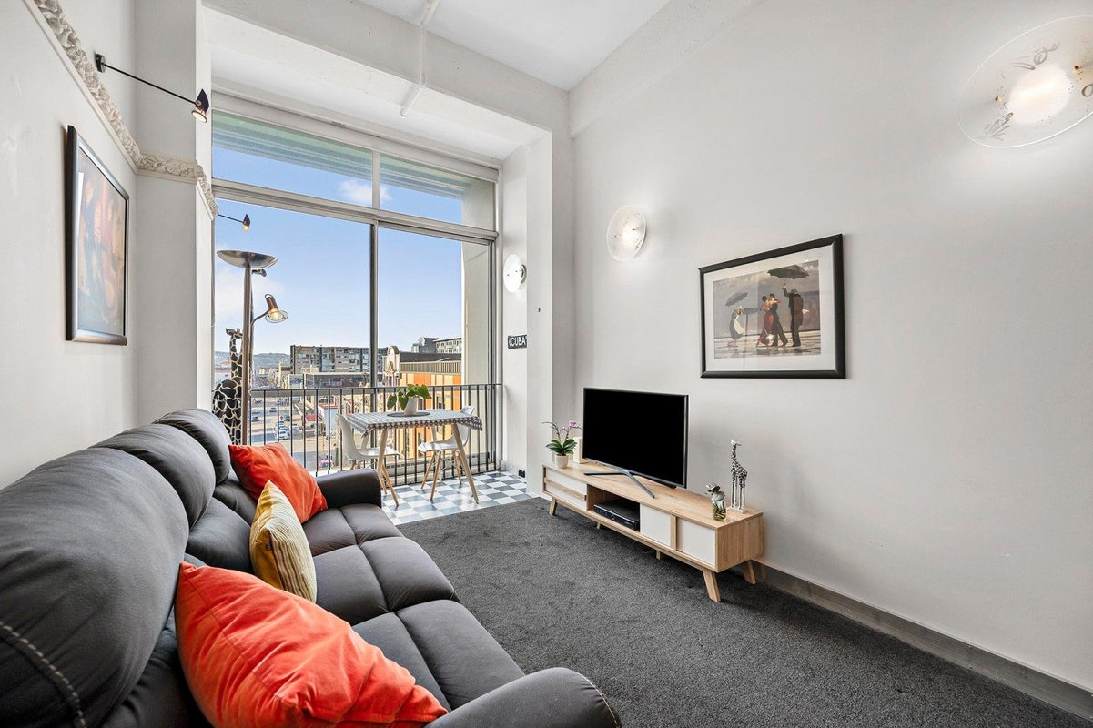 2F/51 Webb Street, Mount Cook, Wellington - Carousel 1