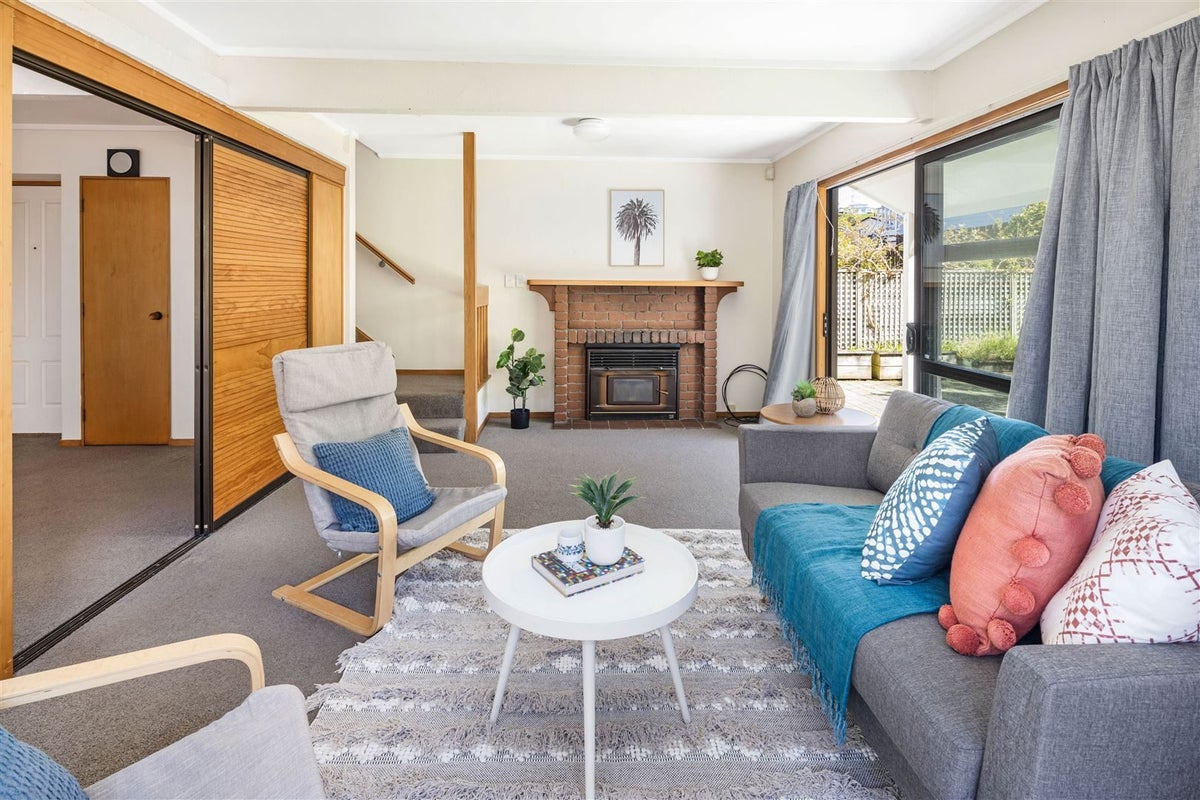 1A Tralee Place, Johnsonville, Wellington - Carousel 2