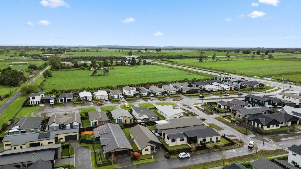 2 Meachem Road, Chartwell, Hamilton - Carousel 15