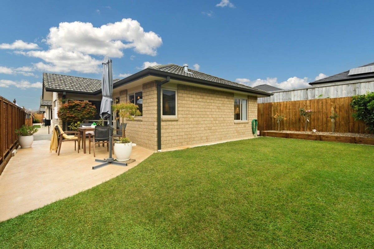 36 Havenbrook Way, Pyes Pa, Tauranga - Carousel 1