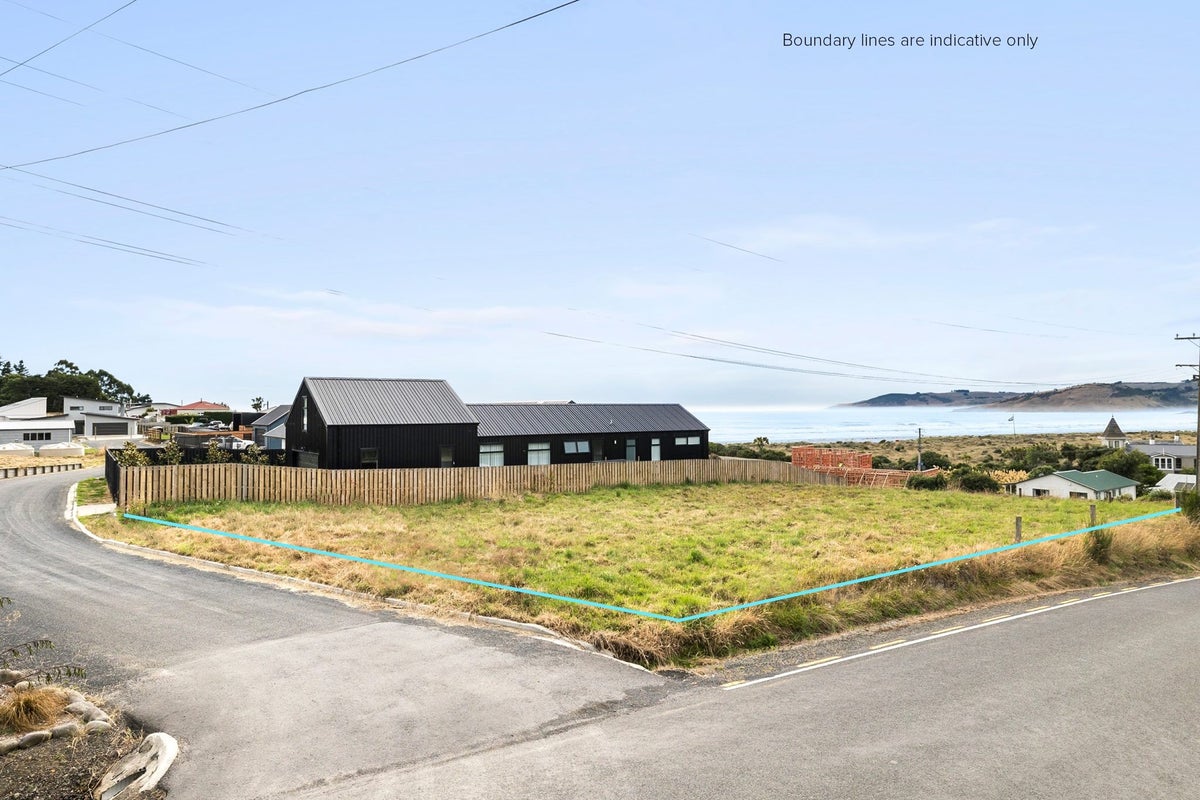 2 Okahau Terrace, Warrington, Waikouaiti - Carousel 1