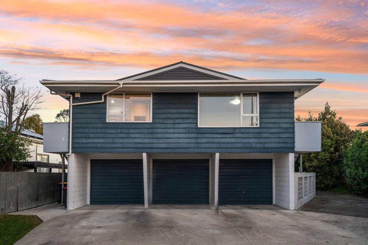 1/738 Ferry Road, Woolston, Christchurch - Carousel 1
