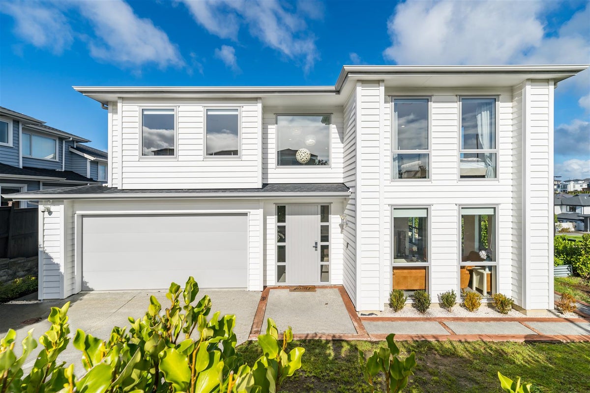 62 Ormonde Drive, Silverdale, Silverdale - Carousel 1