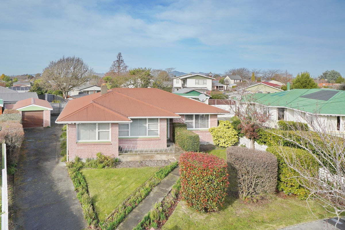 3 Ron Place, Bishopdale, Christchurch - Carousel 1