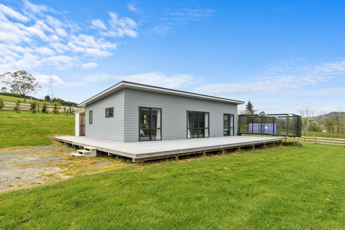 232 Tavinor Road, Whangarei - Carousel 2
