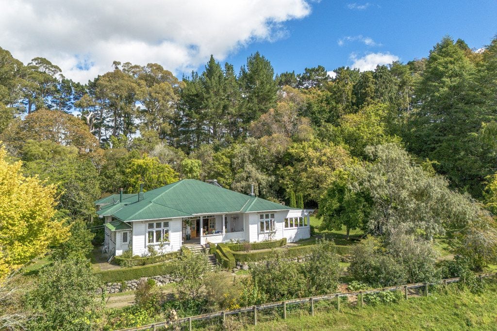 112 Donghi Road, Dannevirke - Carousel 2