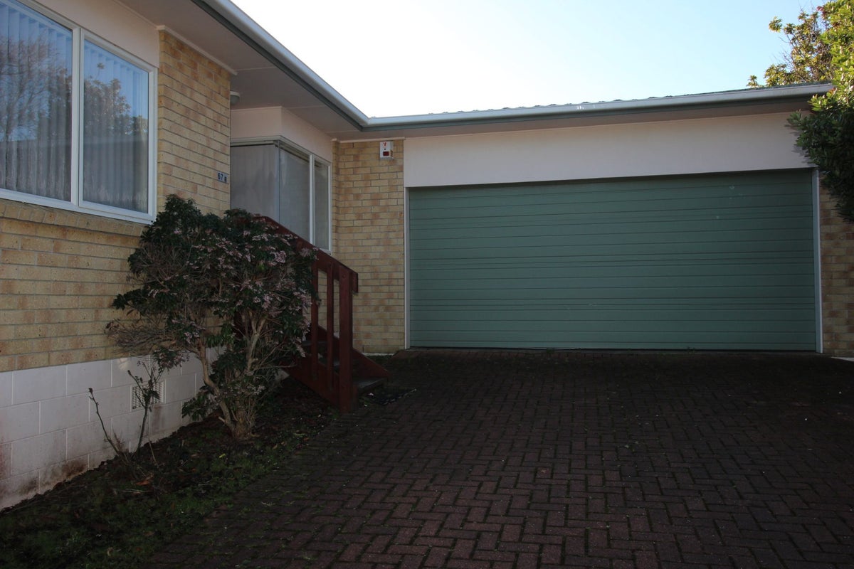 67B Bolton Street, Blockhouse Bay, Auckland - Carousel 1