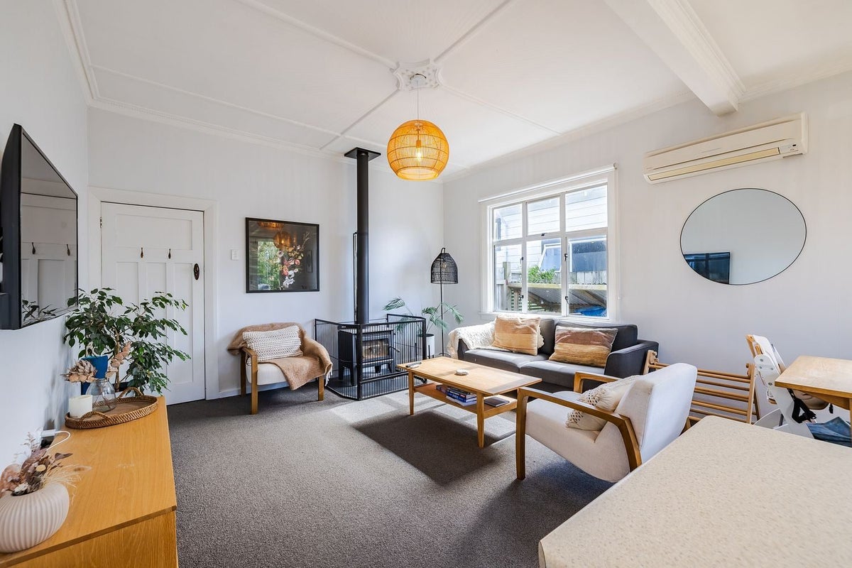 9 Corunna Street, Saint Kilda, Dunedin - Carousel 2