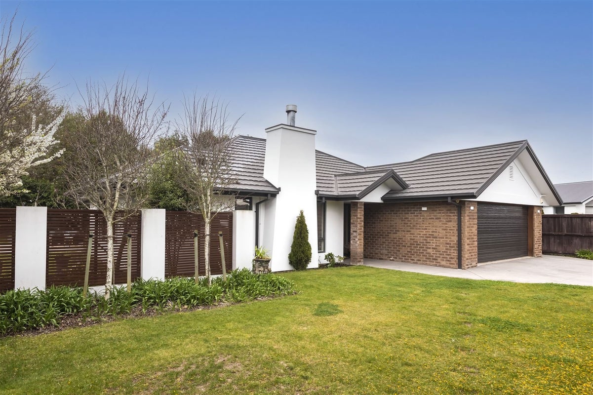 11 Armour Place, Halswell, Christchurch - Carousel 17
