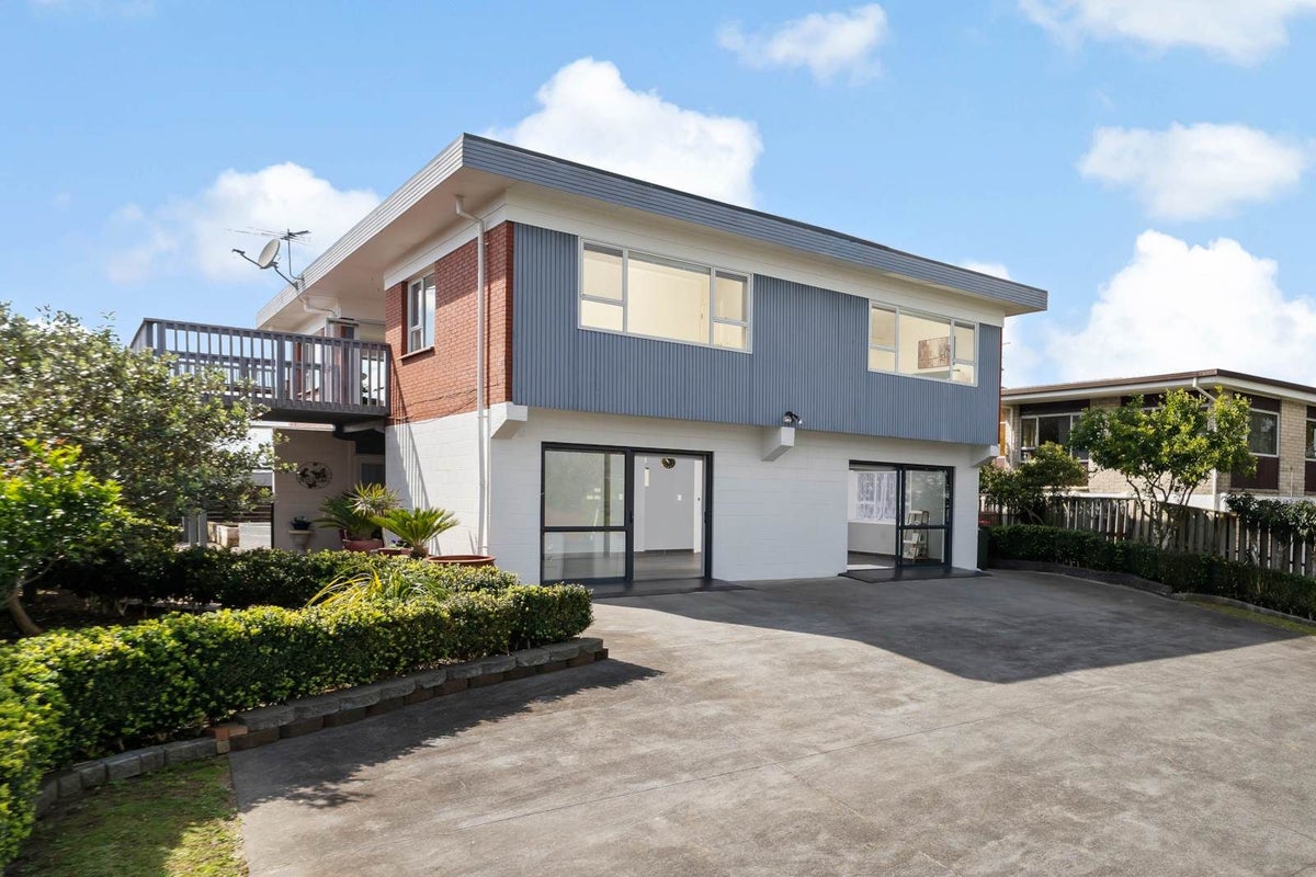 84 Gossamer Drive, Pakuranga Heights, Manukau City, Auckland - Carousel 1