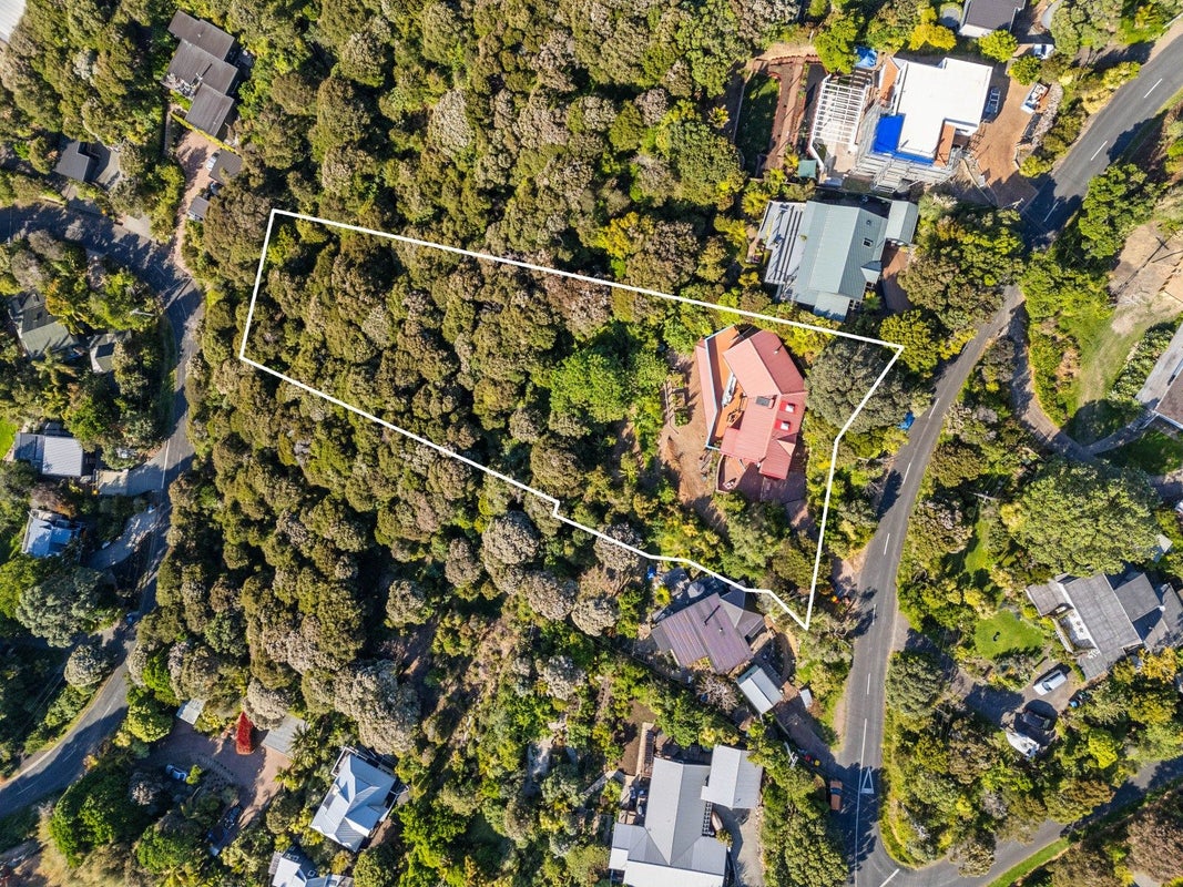 15 Coromandel Road, Oneroa, Waiheke Island - Carousel 36