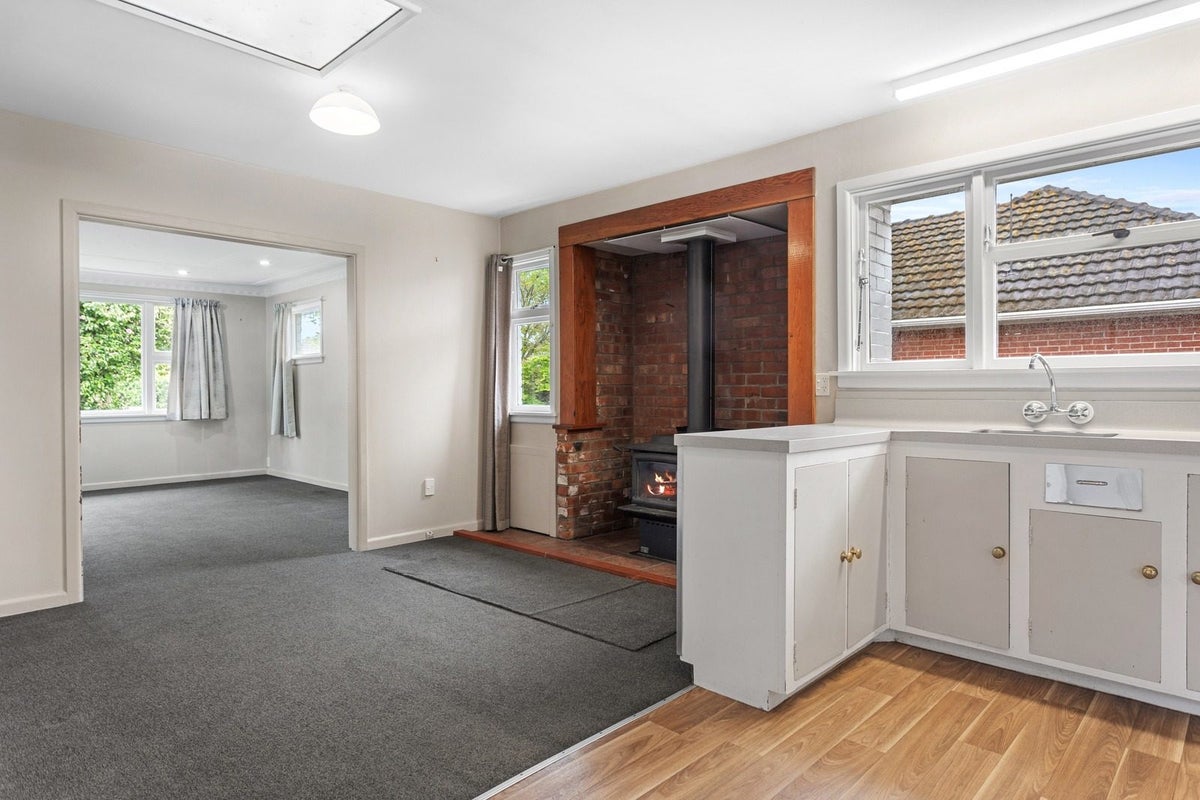 46 Evesham Crescent, Spreydon, Christchurch - Carousel 2