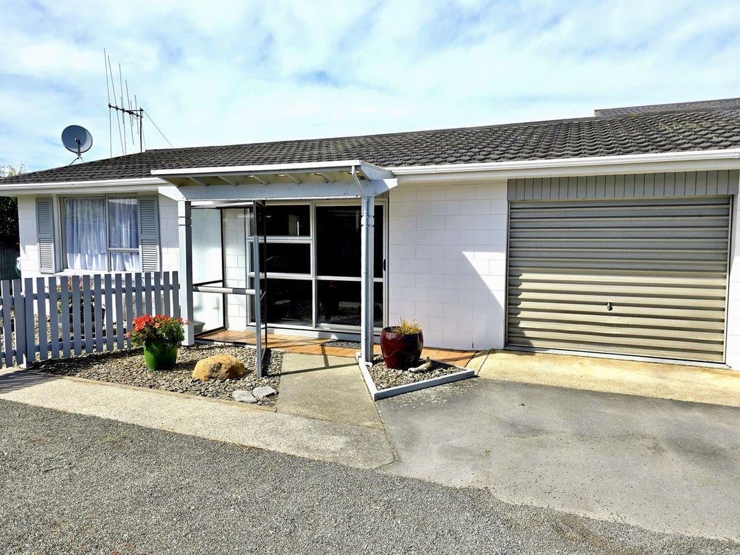 571B Thames Highway, Oamaru North, Oamaru - Carousel 1