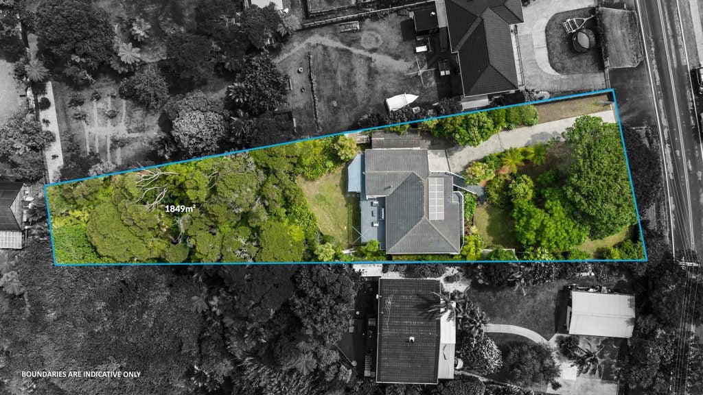 1070 Scenic Drive North, Swanson, Auckland - Carousel 1
