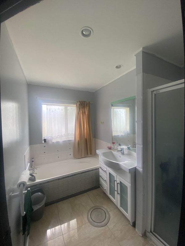 4 Camberley Court, Manurewa East, Auckland - Carousel 6