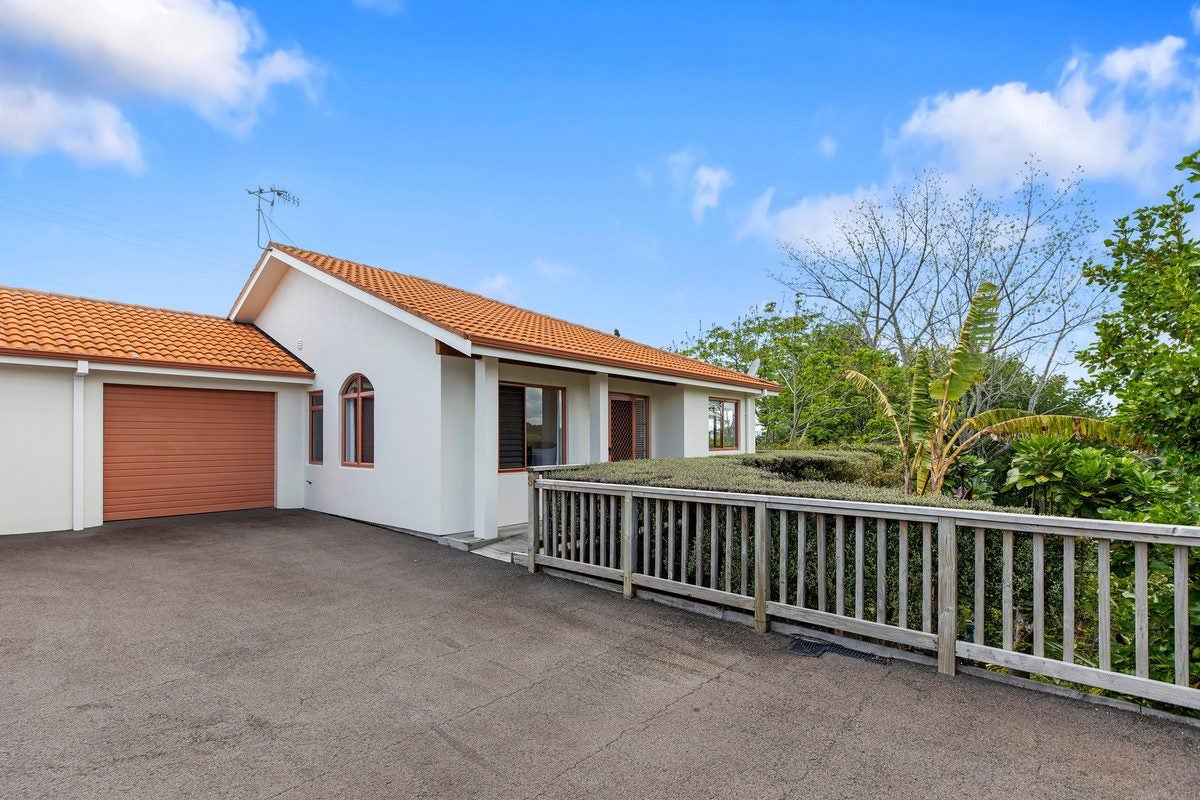 3/8 Cheyne Road, Pyes Pa, Tauranga - Carousel 1