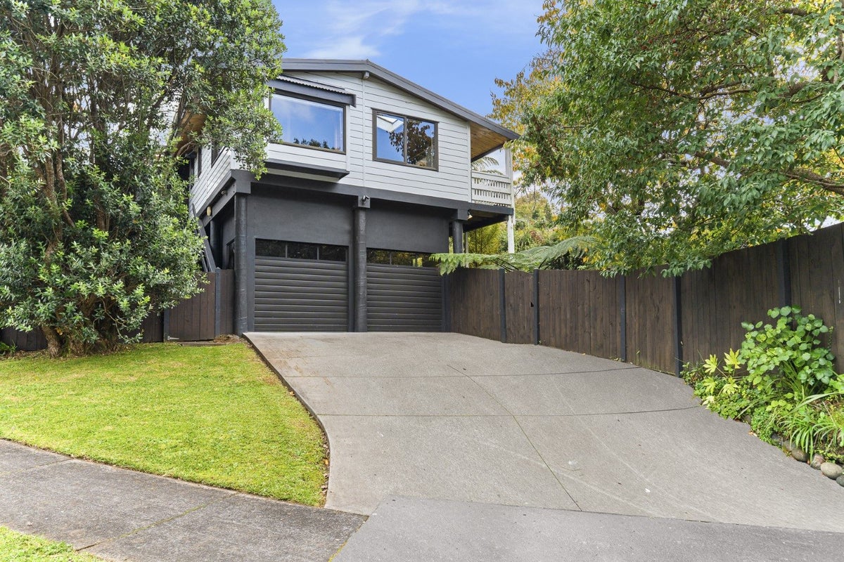 5 Elizabeth Place, Ferndale, New Plymouth - Carousel 1
