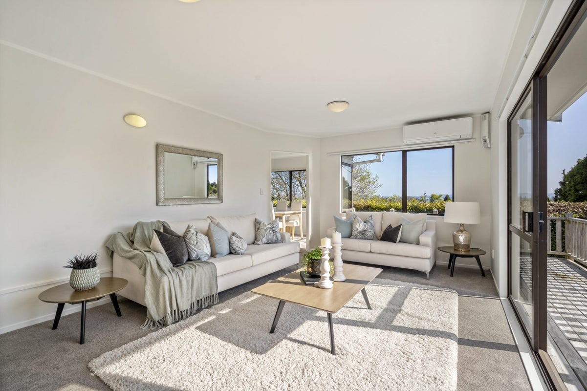 2/49 Merani Street, Belmont, Auckland - Carousel 2