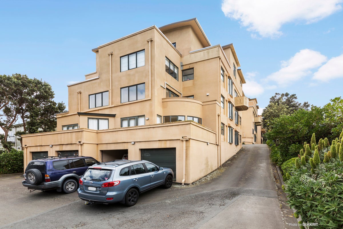 568E Adelaide Road, Berhampore, Wellington - Carousel 13