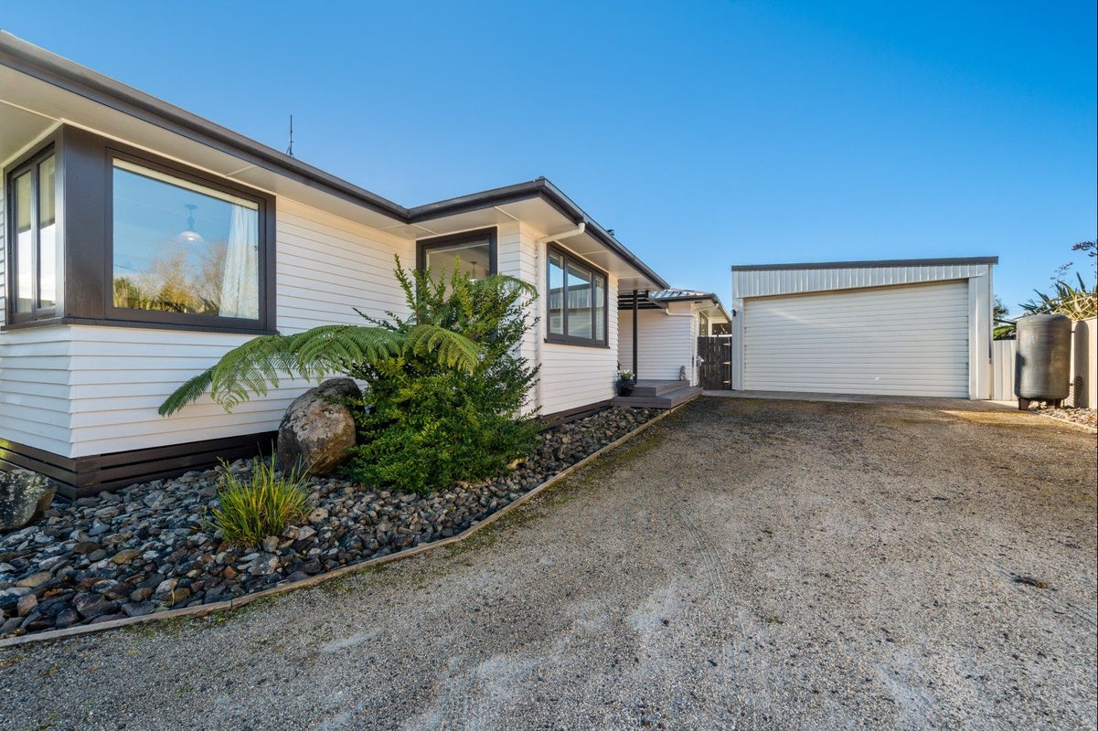 1057 Junction Road, Egmont Village, New Plymouth - Carousel 1