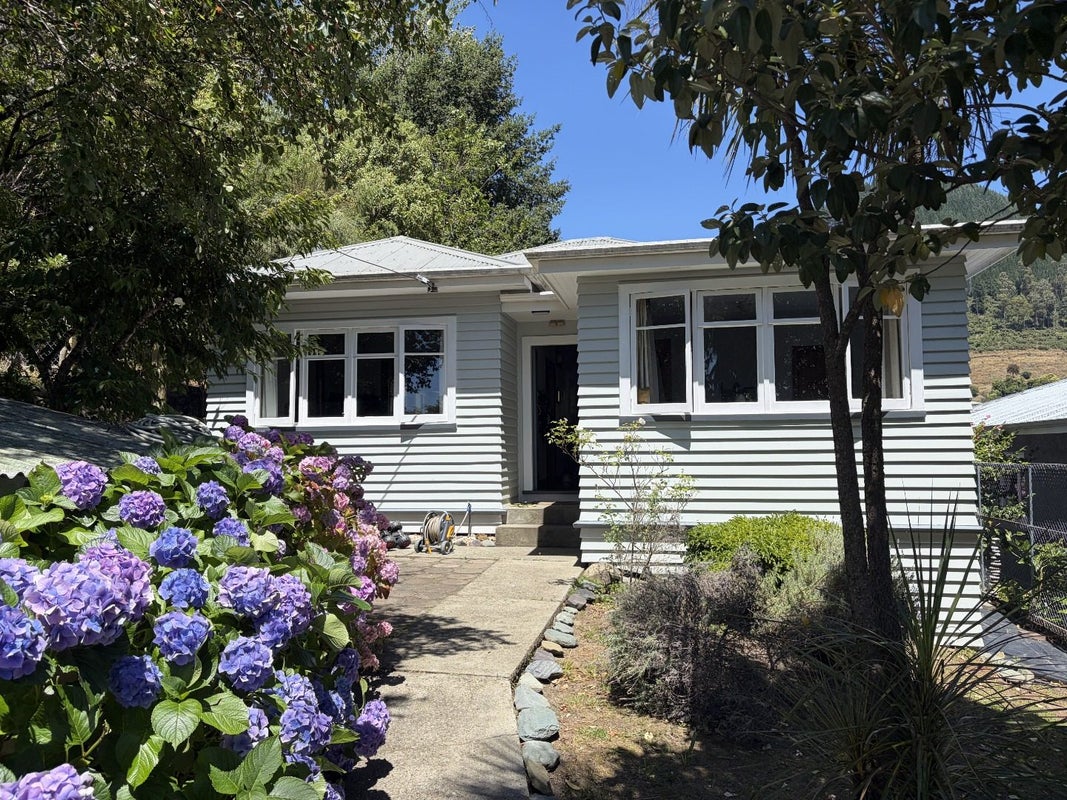 18 RATA STreet, The Brook, NELSON - Carousel 1