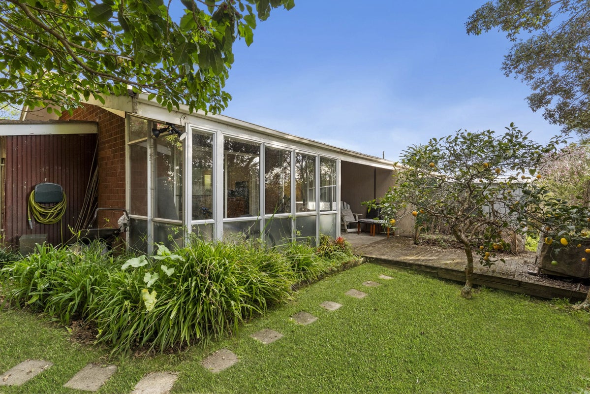 12 Hiseman Lane, Henderson, Auckland - Carousel 1