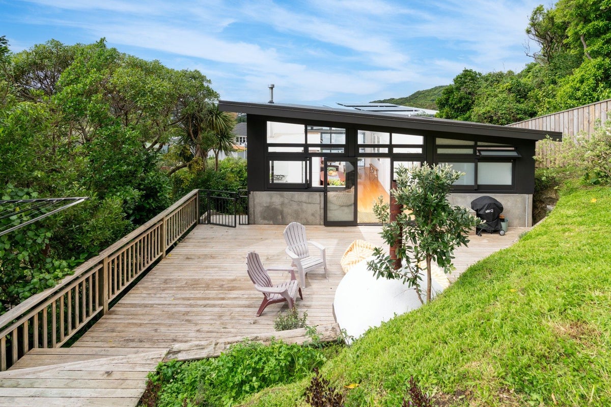 26 Priscilla Crescent, Mornington, Wellington - Carousel 2