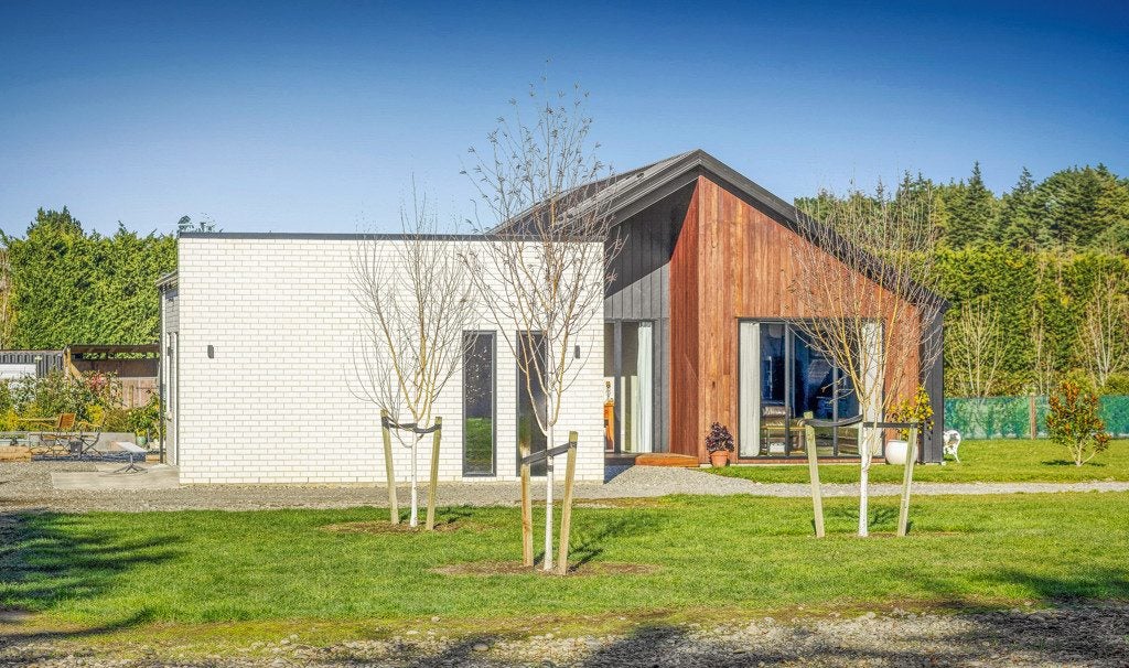 646 Sandy Knolls Road, Christchurch - Carousel 2