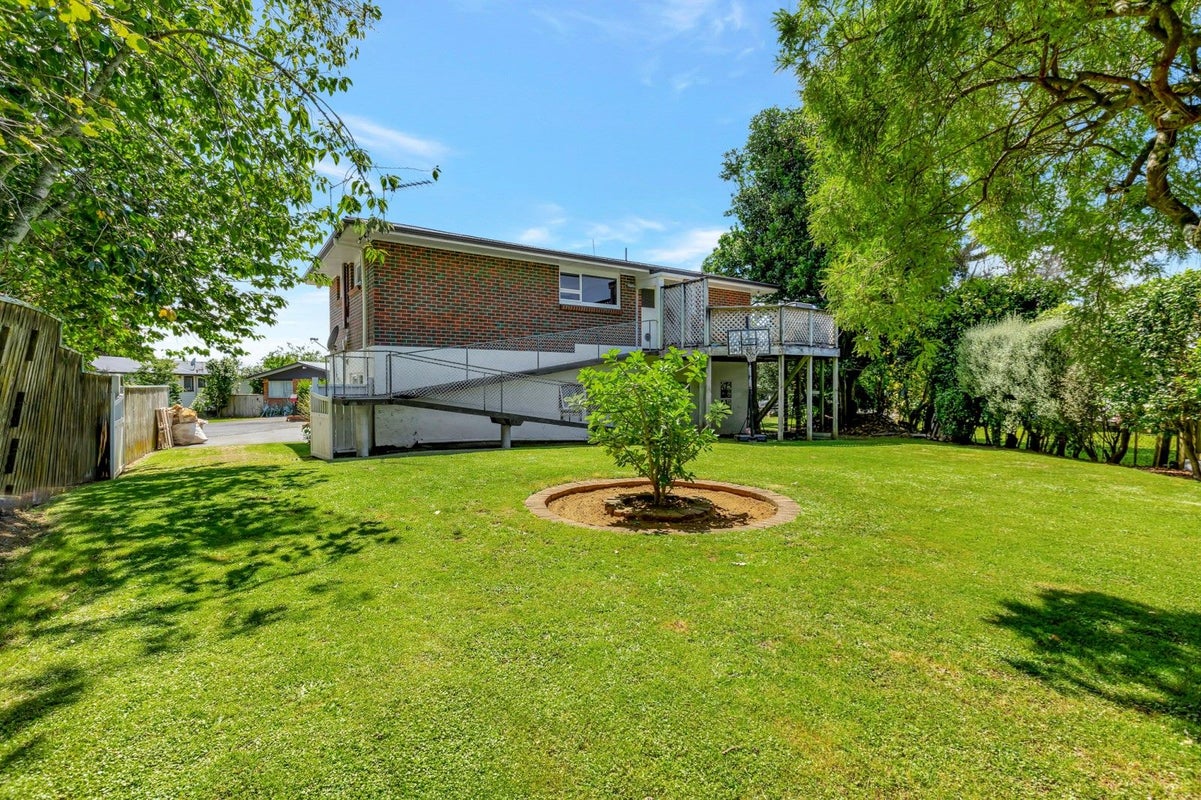 53E Doralto Road, Frankleigh Park, New Plymouth - Carousel 2