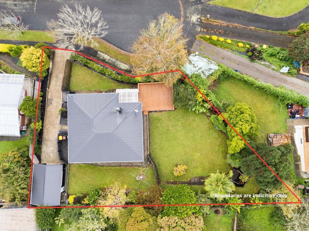24 Sutton Crescent, Hillcrest, Hamilton - Carousel 2