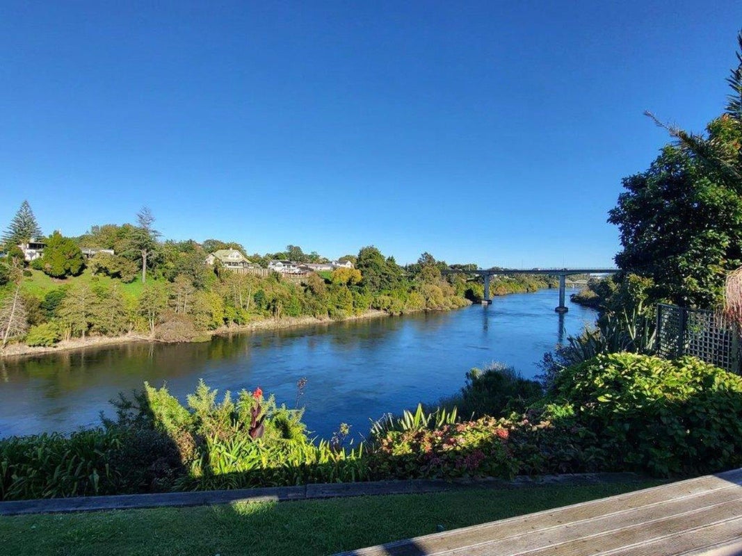 345 River Road, Claudelands, Hamilton - Carousel 1